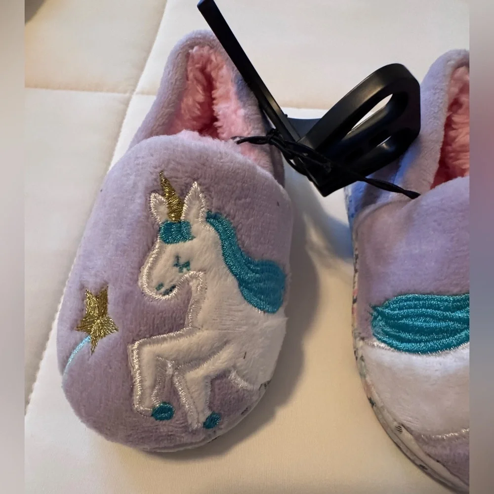 Wonder Nation Toddler Girls Purple Unicorn Slippers Size 5/6 NEW